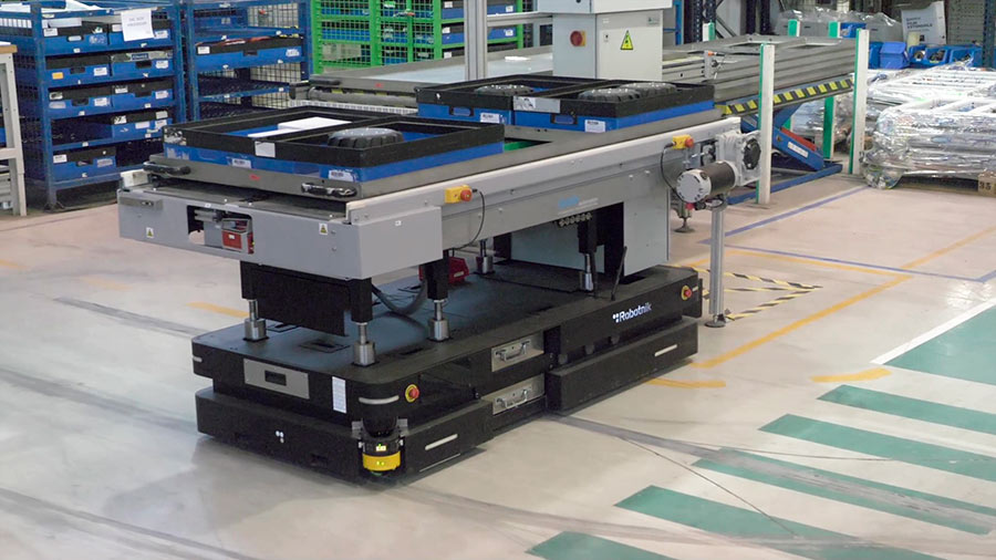 Robotique mobile, IA et VR redéfinissent l’automatisation industrielle. Fiabilité, sécurité et productivité accrues pour l’usine 4.0. 1 2026 03 12 Robotnik blog gestion de flota en robotica rb robout 220629 03