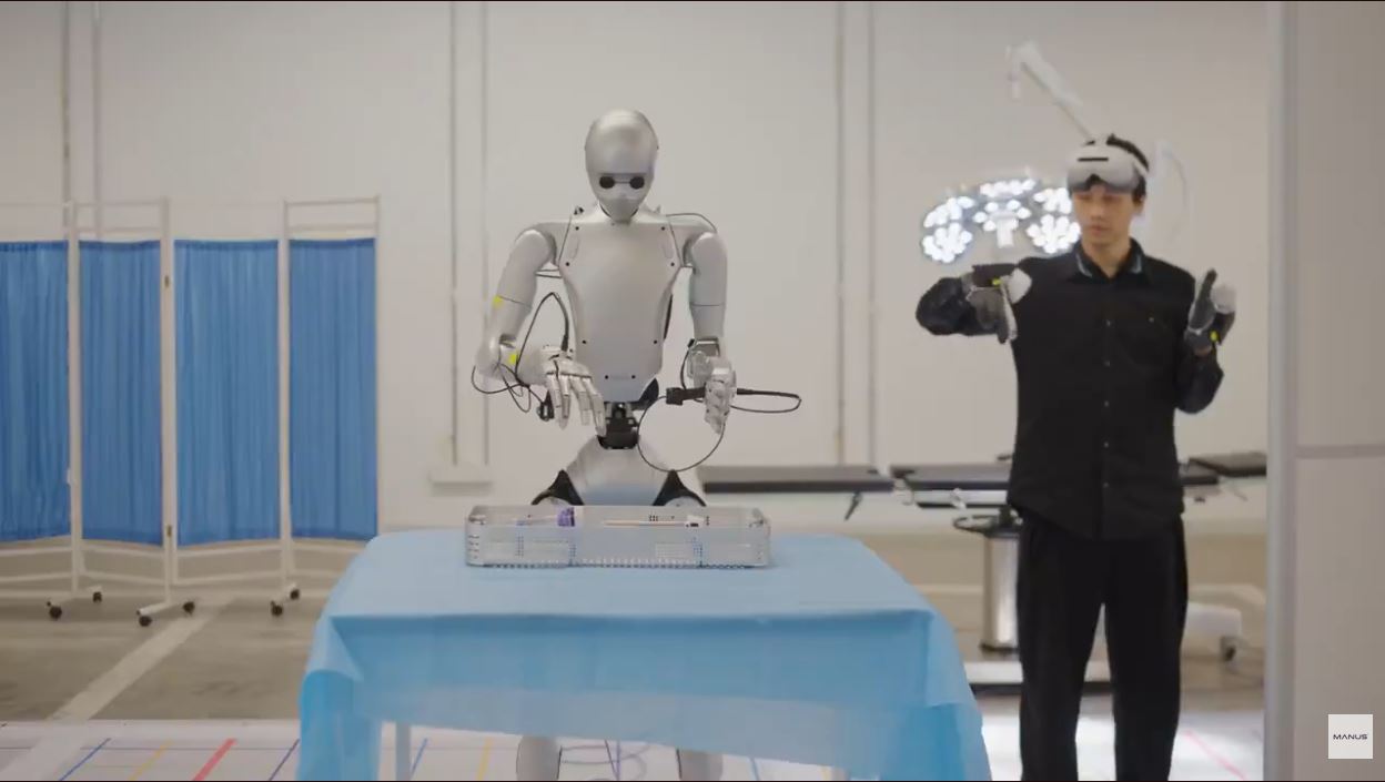 Isaac GR00T et les gants MANUS redéfinissent la robotique humanoïde avec un pipeline IA complet, du geste humain au robot autonome. 1 2026 08 12 2026.07.28 manus